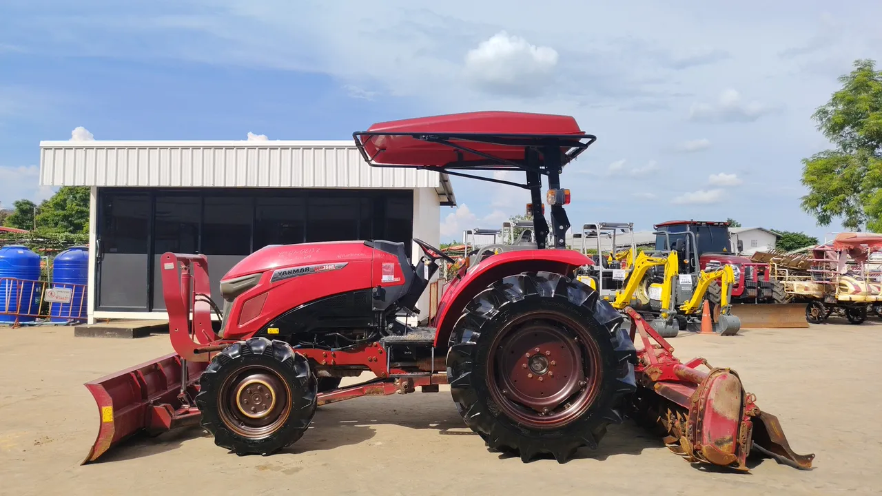 2023 Yanmar YM358R – Exterior