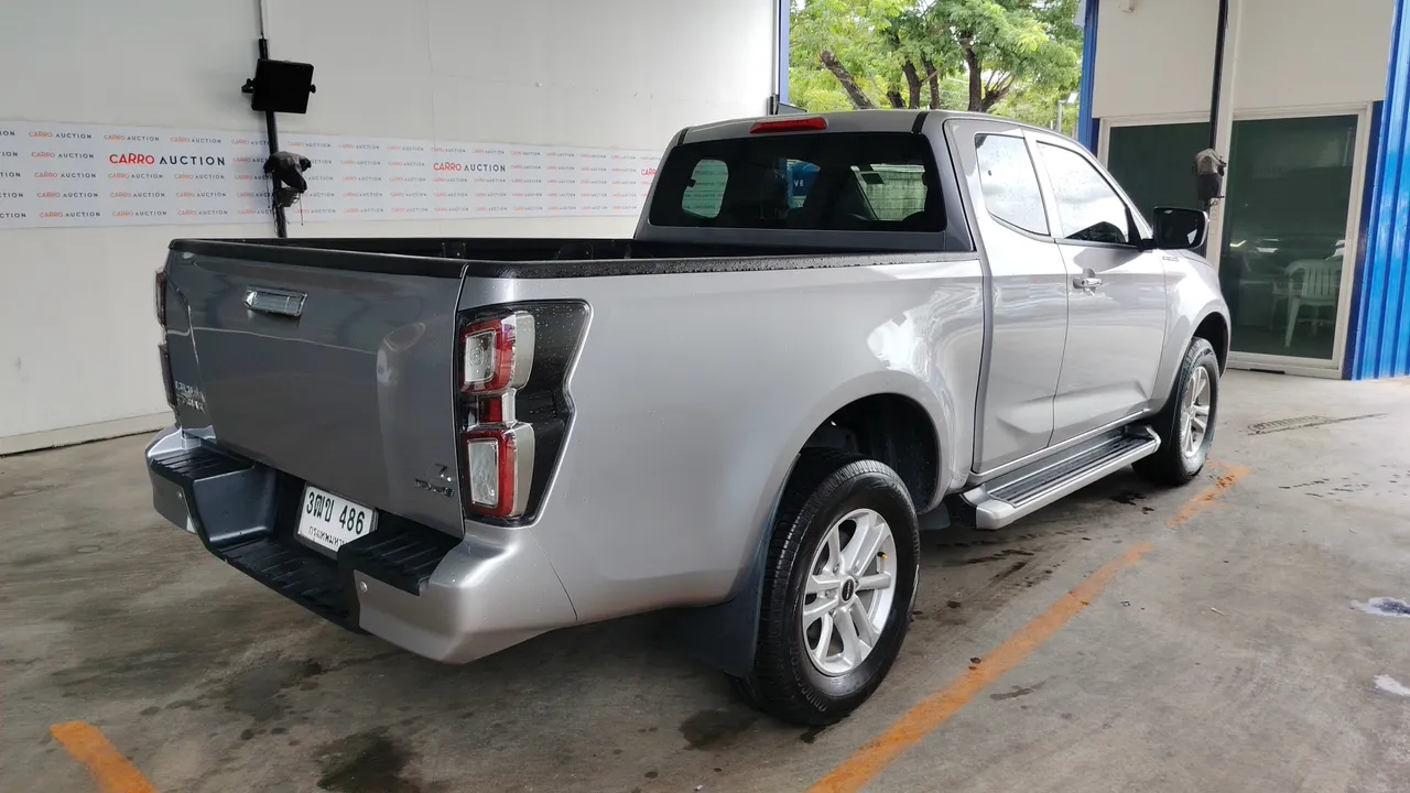 2020 Isuzu D-Max – Back