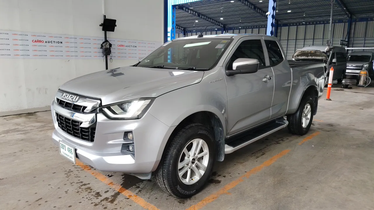 2020 Isuzu D-Max – Front