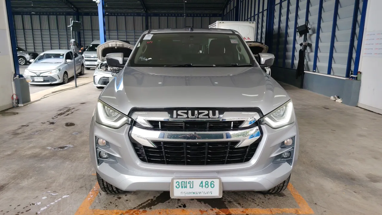 2020 Isuzu D-Max – Front