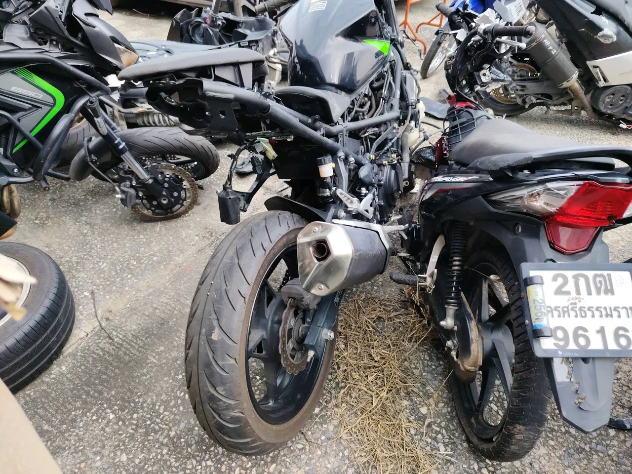 2019 Kawasaki Ninja 400 – Exterior