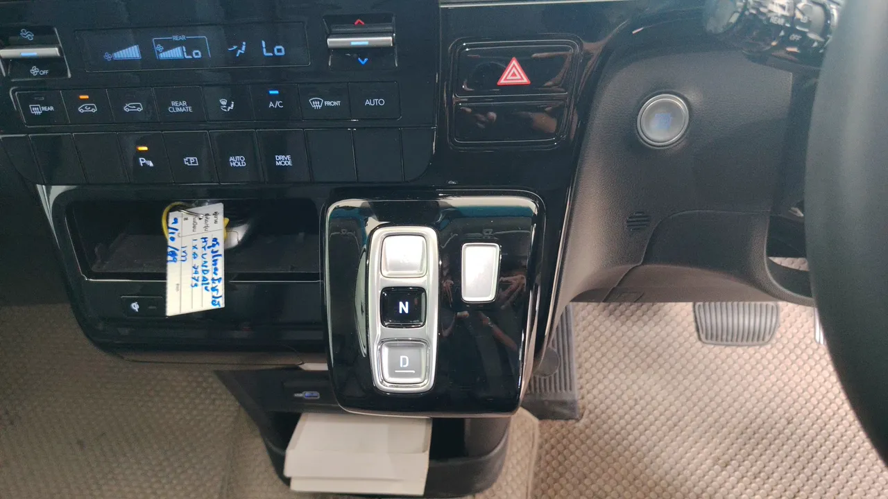 2021 Hyundai Staria – Exterior
