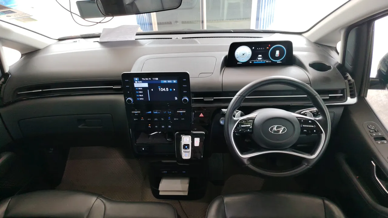 2021 Hyundai Staria – Exterior
