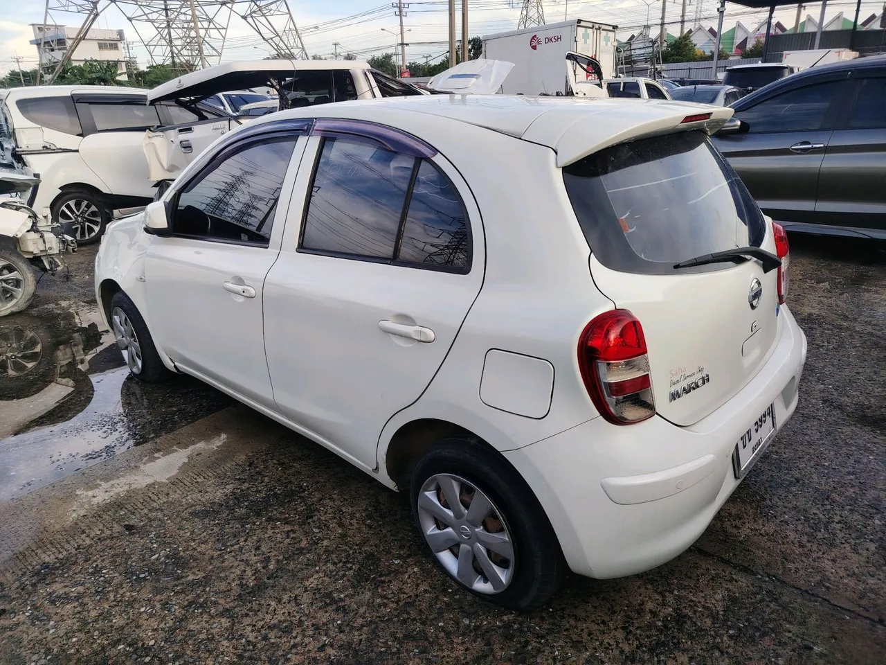 2012 Nissan March – Exterior