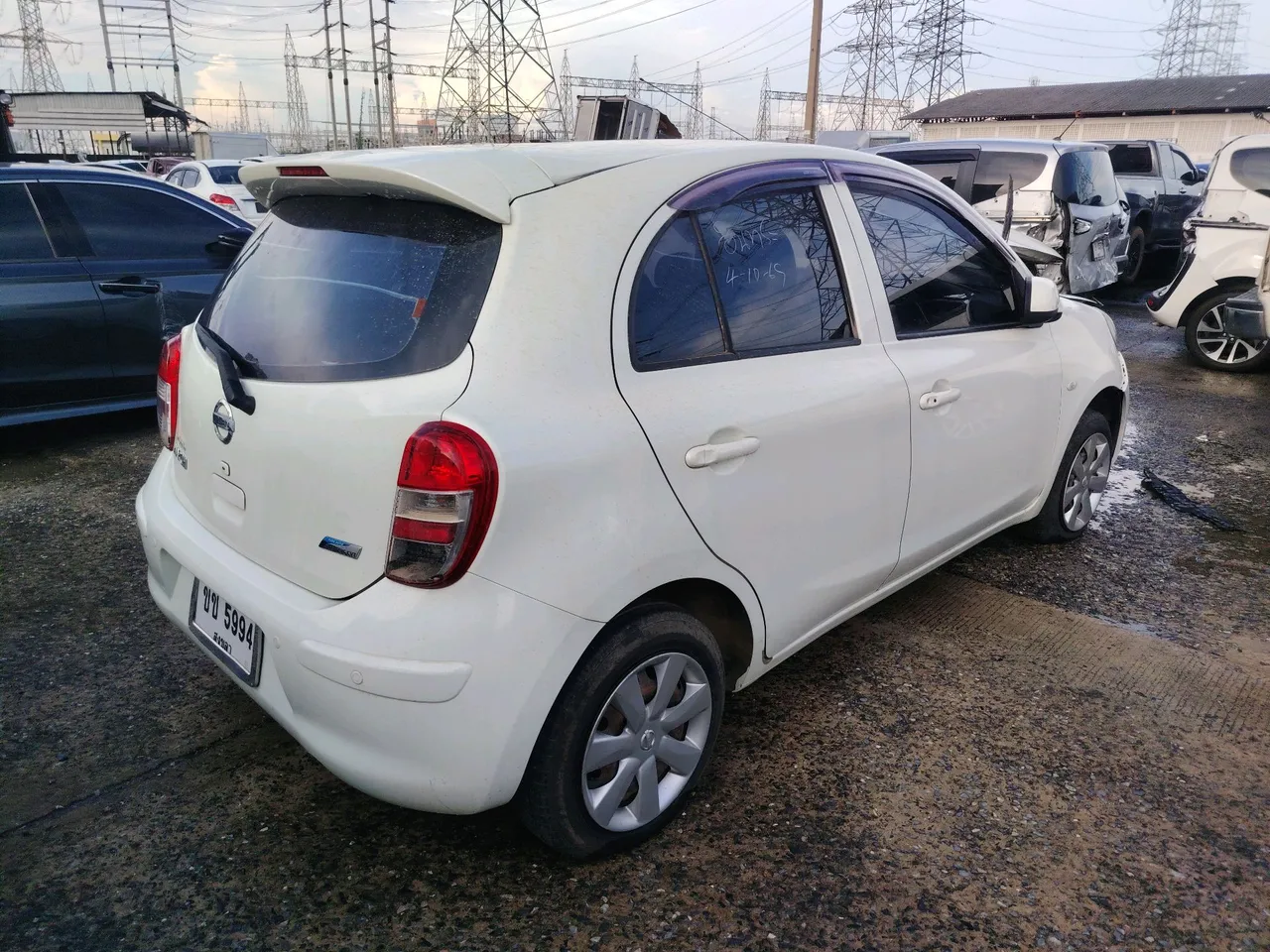 2012 Nissan March – Exterior