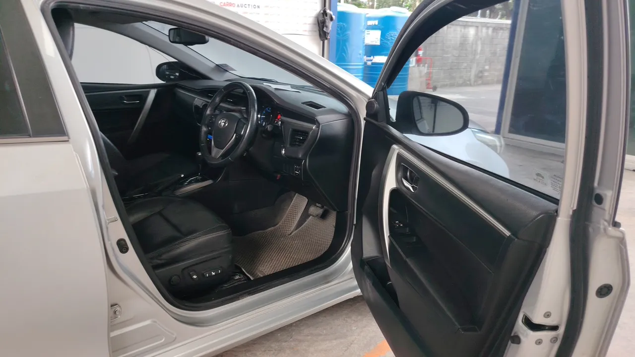 2015 Toyota Corolla Altis – Exterior