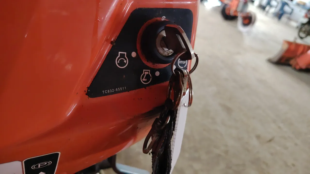 Kubota L5018SP – Exterior