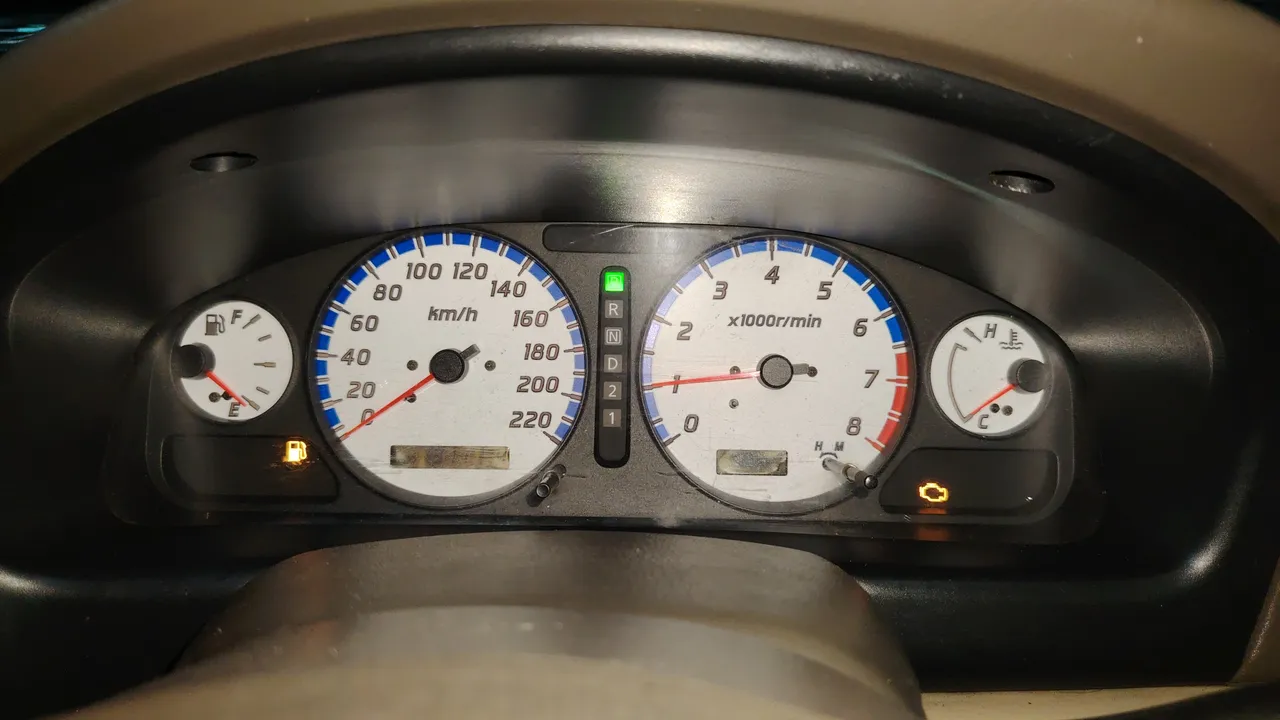 2002 Nissan Sunny – Exterior