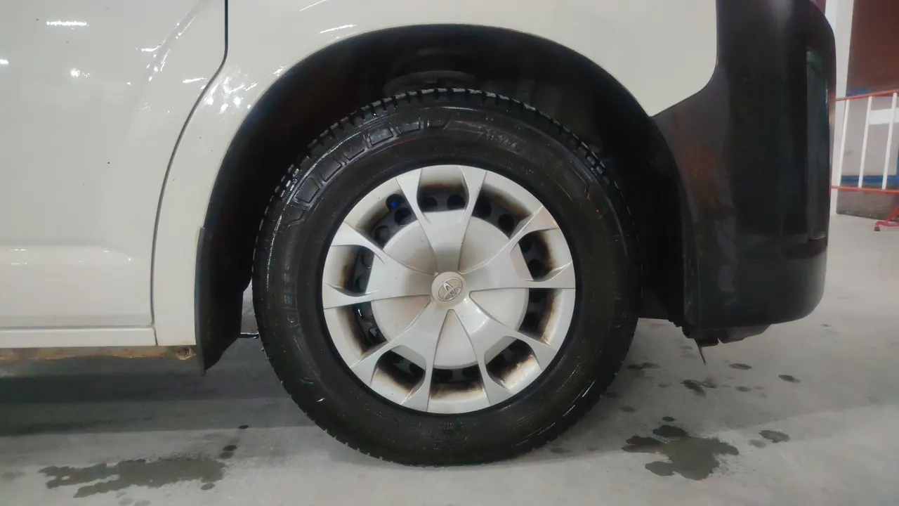 2021 Toyota Hiace – Exterior