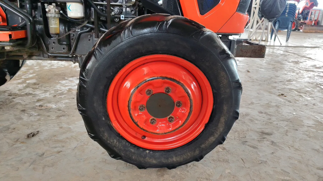 2020 Kubota L3218DT – Wheel
