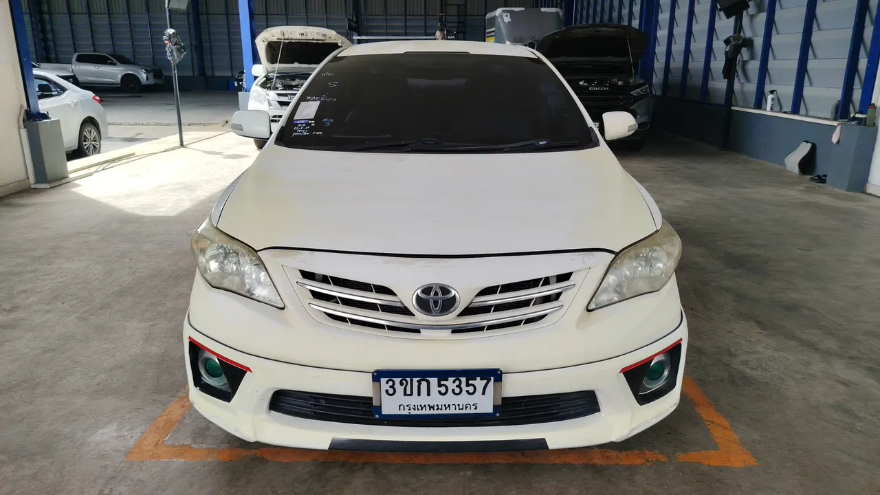 2012 Toyota Corolla Altis – Exterior
