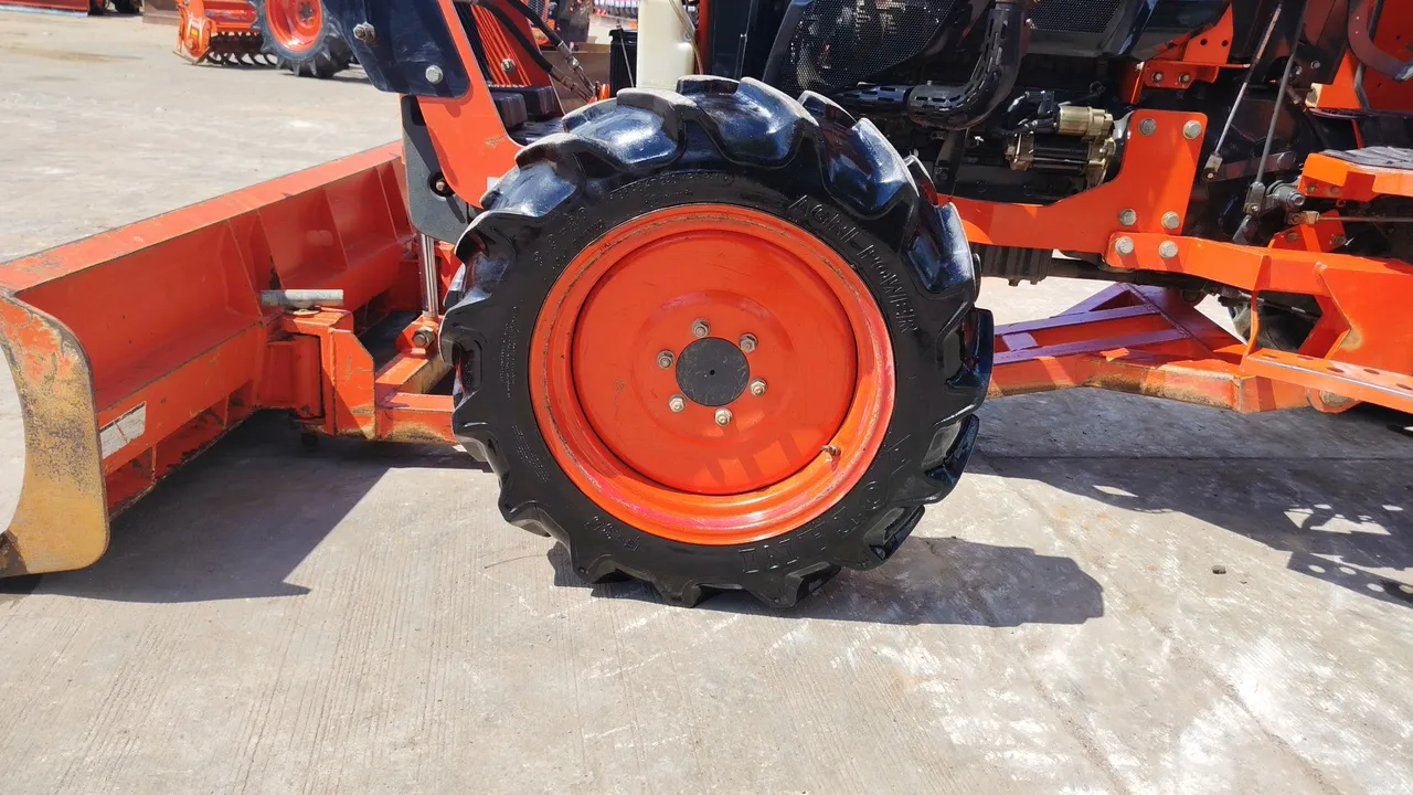 2021 Kubota MU4902 – Exterior