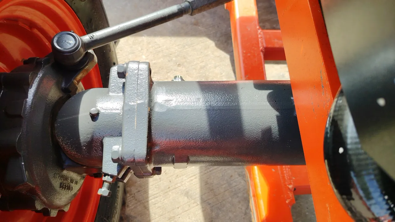2016 Kubota L4028 – Exterior
