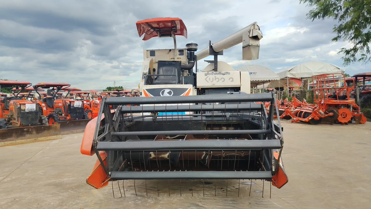 2023 Kubota DC-70G Pro – Exterior