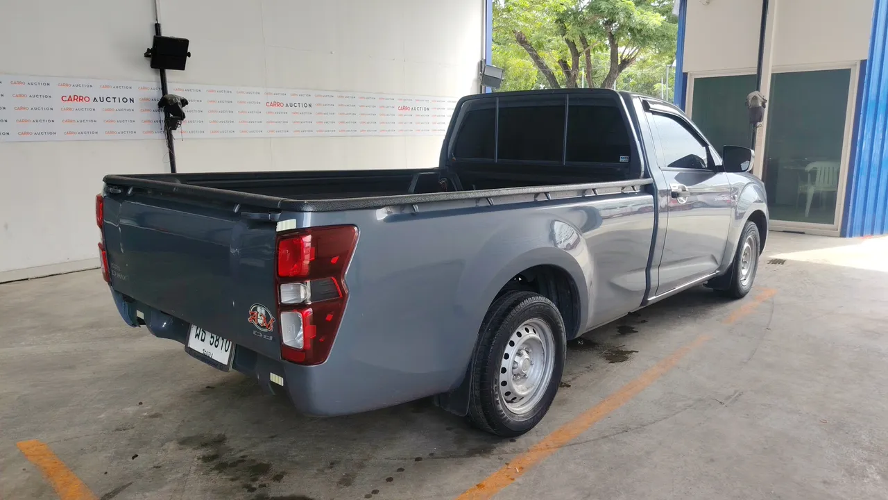 2022 Isuzu D-Max – Back