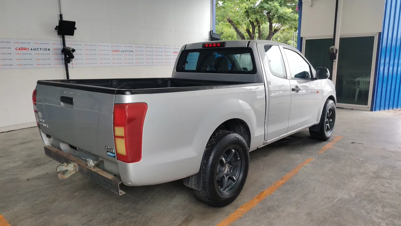 2015 Isuzu D-Max – Exterior