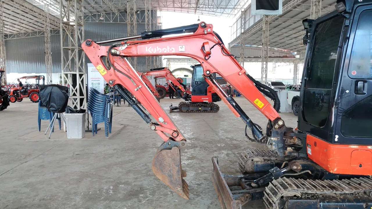 2020 Kubota KX033-4 – Exterior
