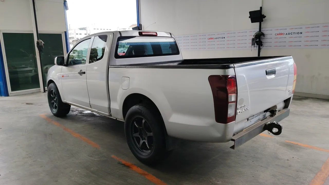 2015 Isuzu D-Max – Exterior