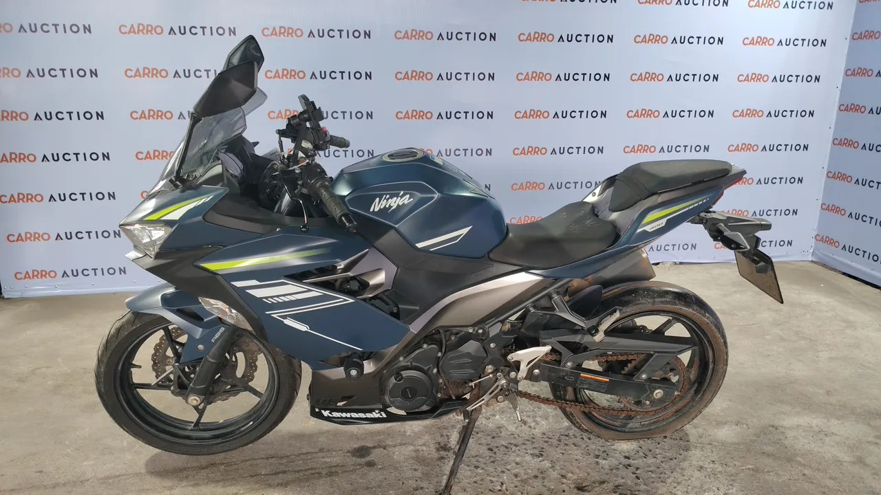 2021 Kawasaki Ninja 400 – Side