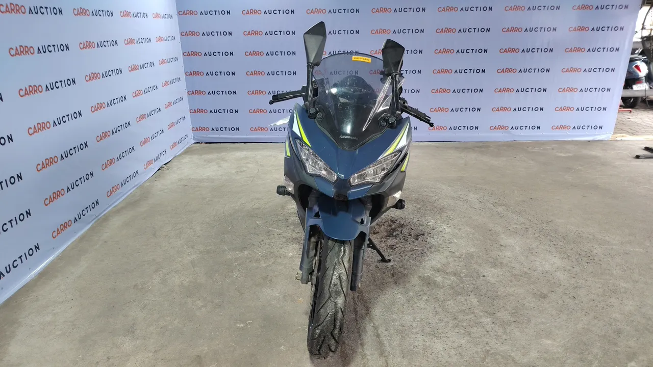 2021 Kawasaki Ninja 400 – Front