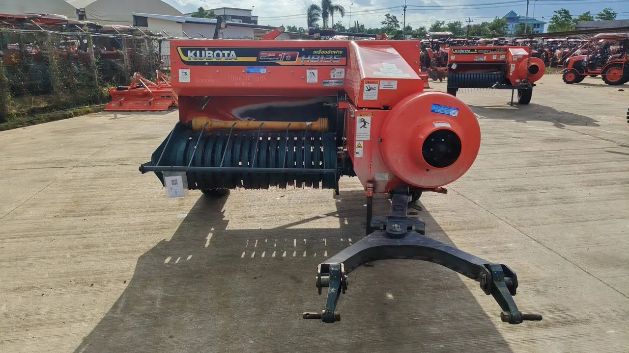 2023 Kubota HB135 – Front