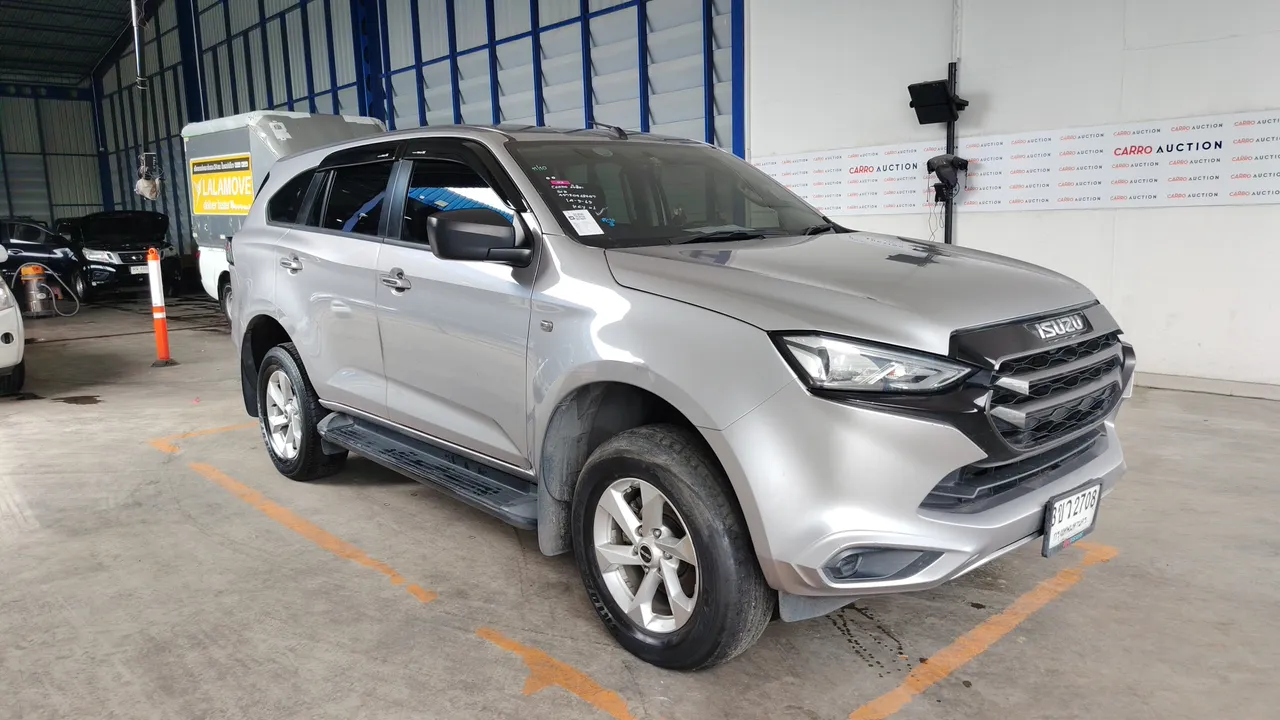 2022 Isuzu MU-X – Exterior