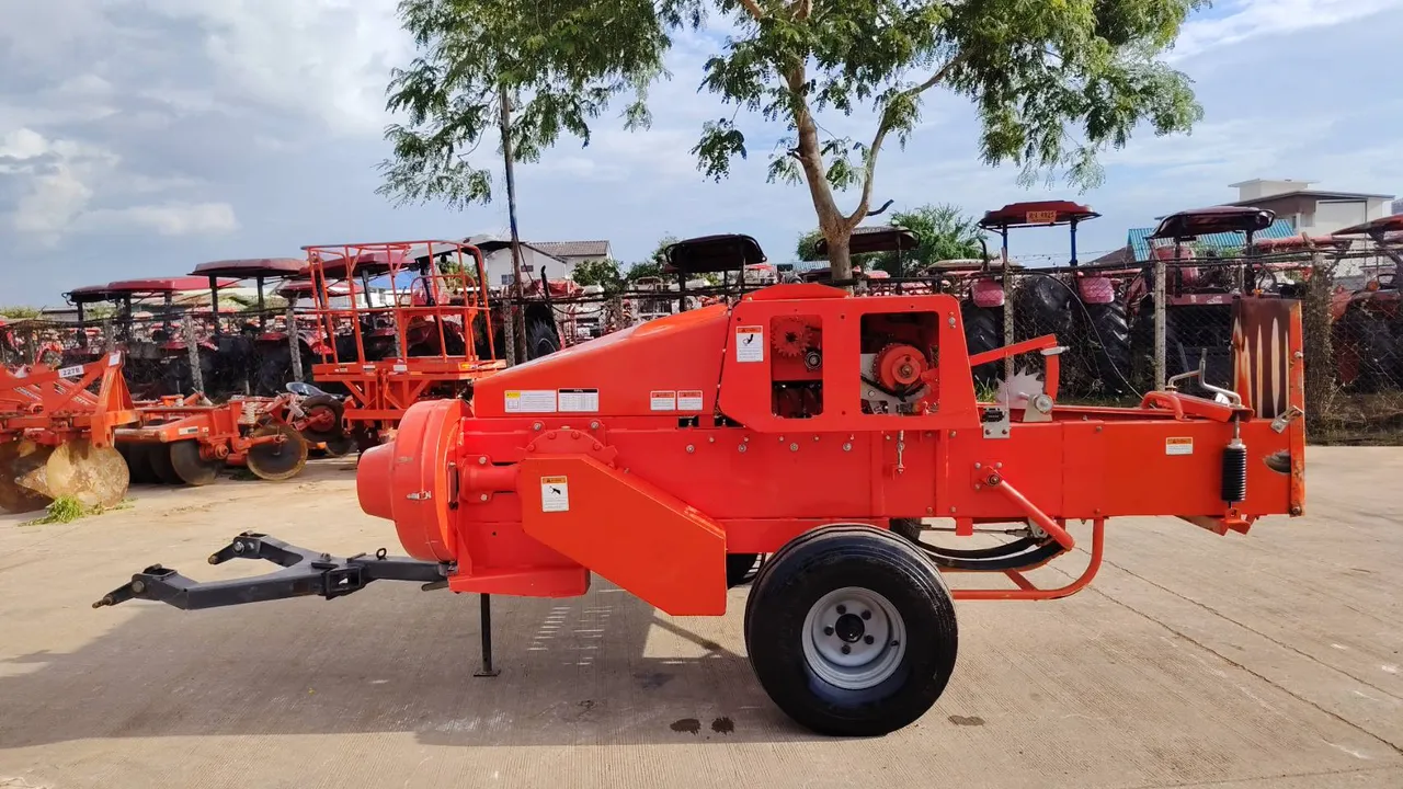 2023 Kubota HB135 – Side