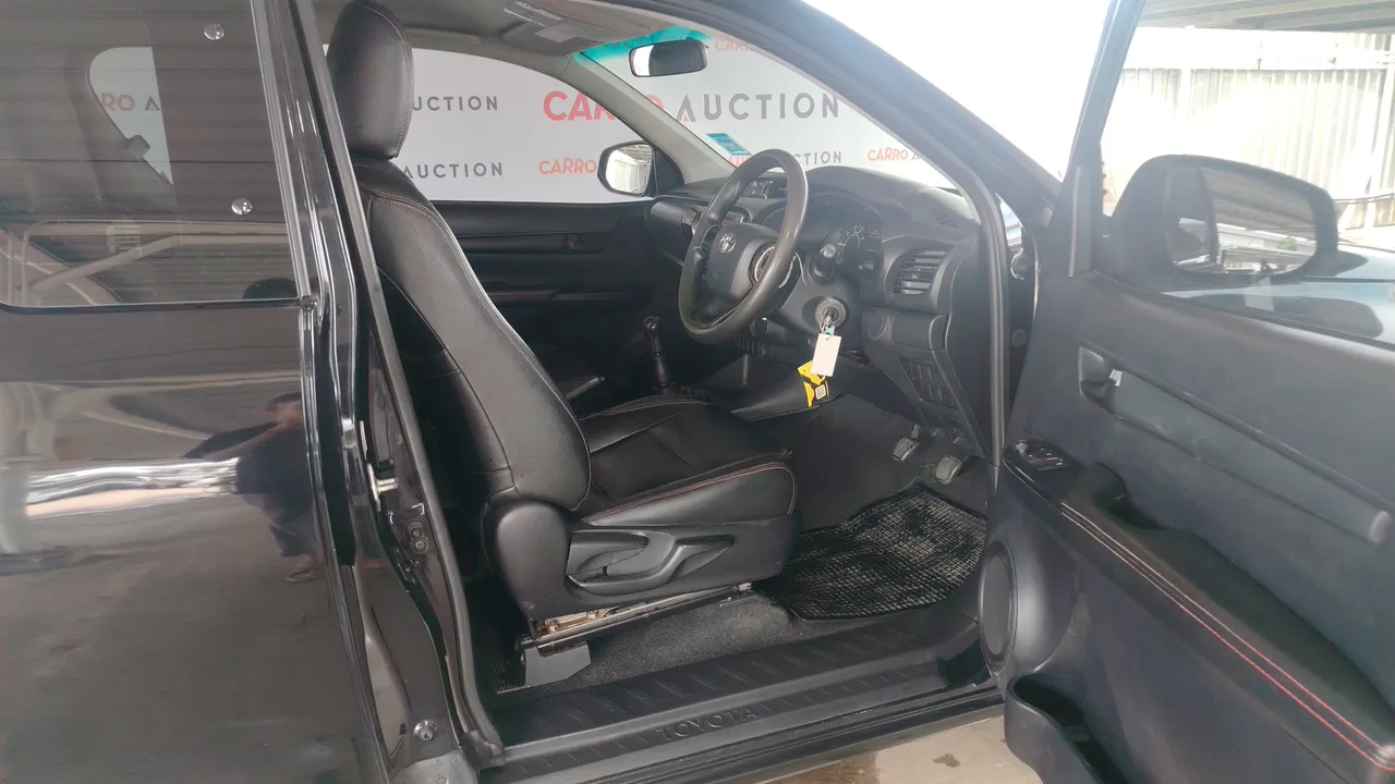 2019 Toyota Hilux Revo – Front