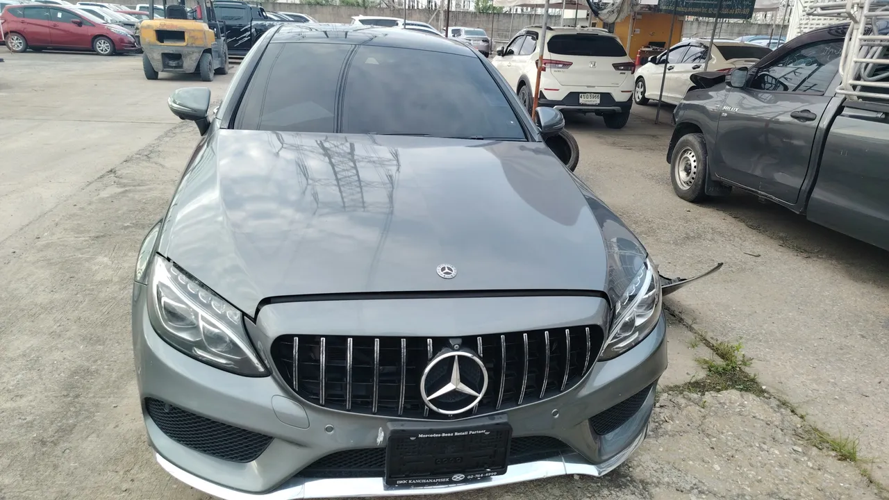 2018 Mercedes-Benz C-Class – Front