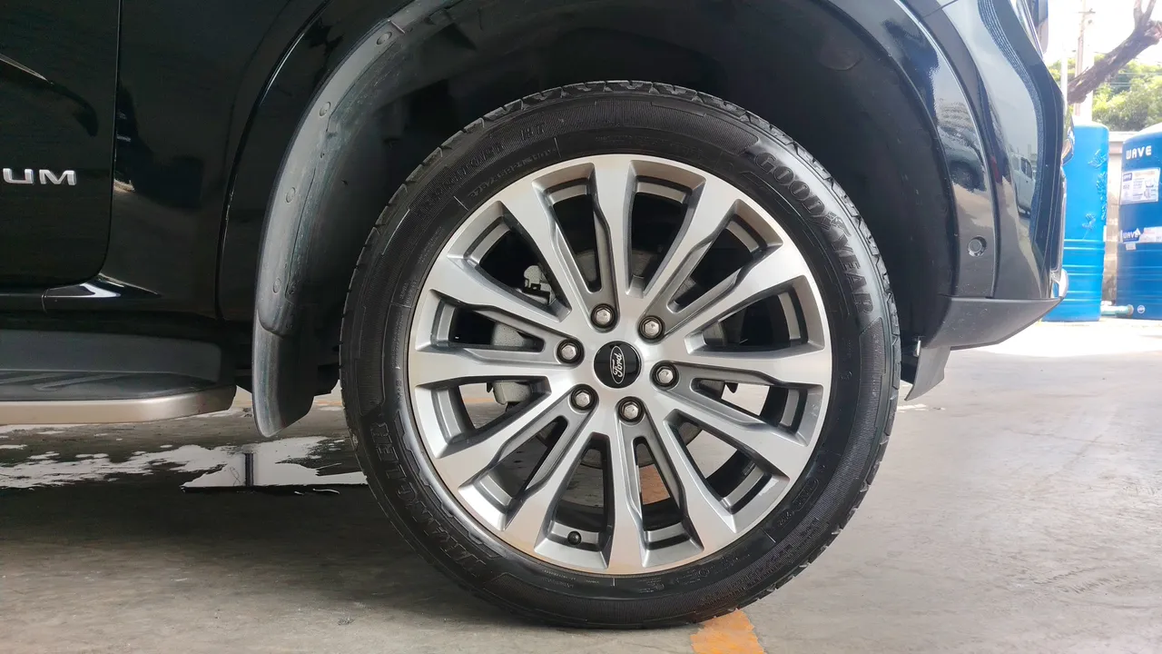 2024 Ford Everest – Exterior
