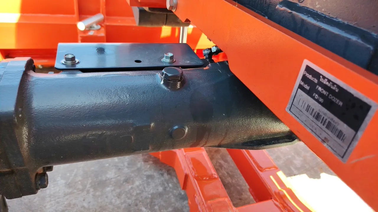 2025 Kubota MU4902-B – Exterior