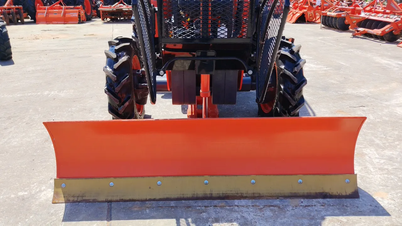 2025 Kubota MU4902-B – Exterior