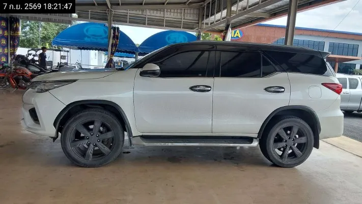 2018 Toyota Fortuner – 7