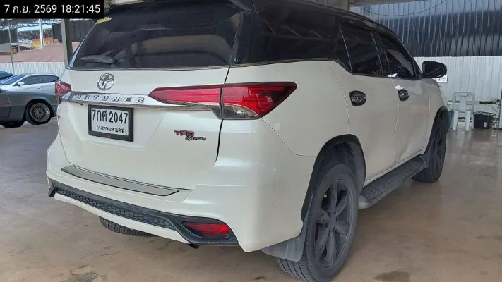 2018 Toyota Fortuner – 5