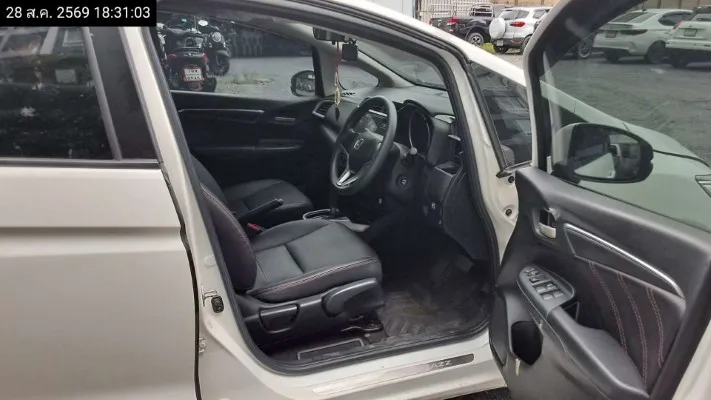 2020 Honda Jazz – 12
