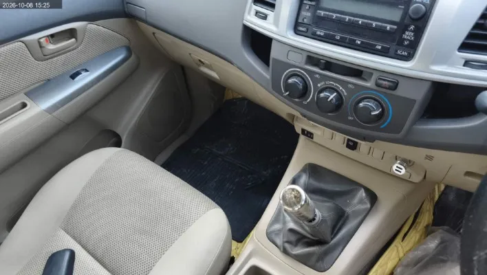2013 Toyota Hilux Vigo – 8