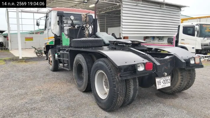 1994 Nissan รถบรรทุก – 4
