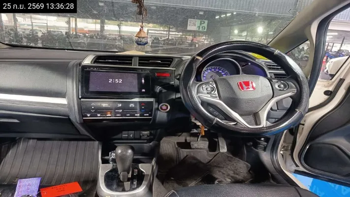 2015 Honda Jazz – 9