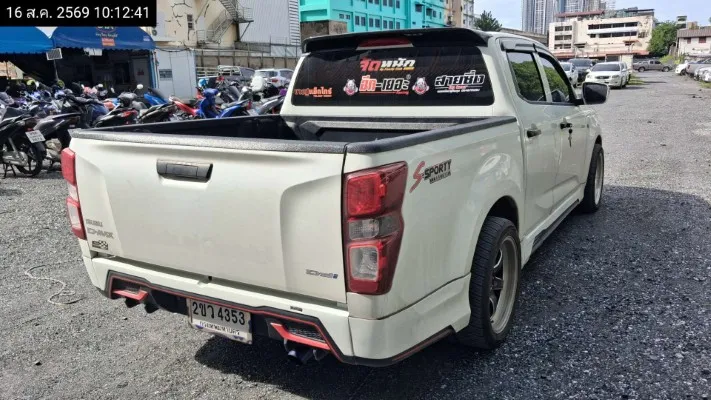 2022 Isuzu D-Max – 5