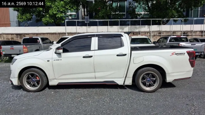 2022 Isuzu D-Max – 7