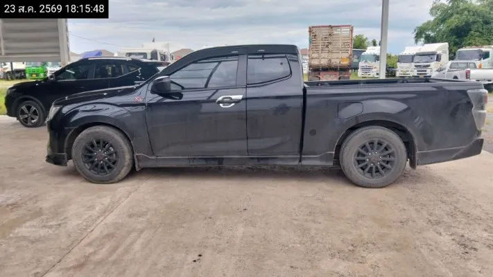 2022 Isuzu D-Max – 7