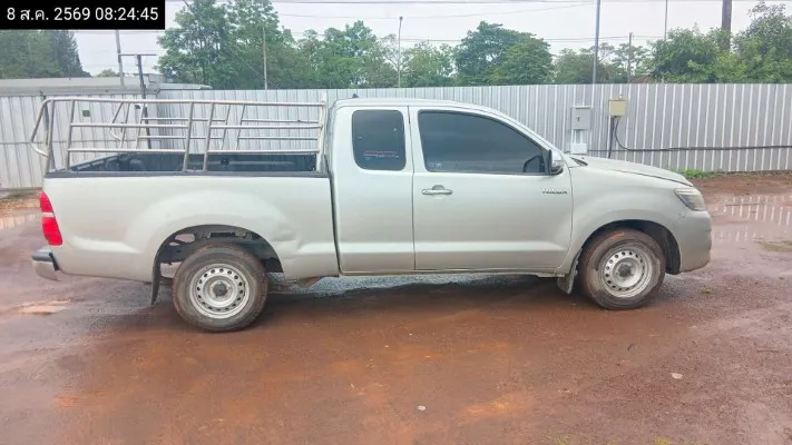 2011 Toyota Hilux Vigo – 10
