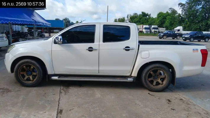 2013 Isuzu D-Max – 7