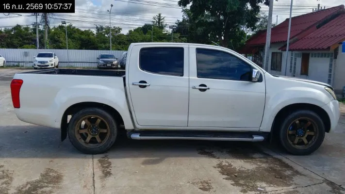 2013 Isuzu D-Max – 8