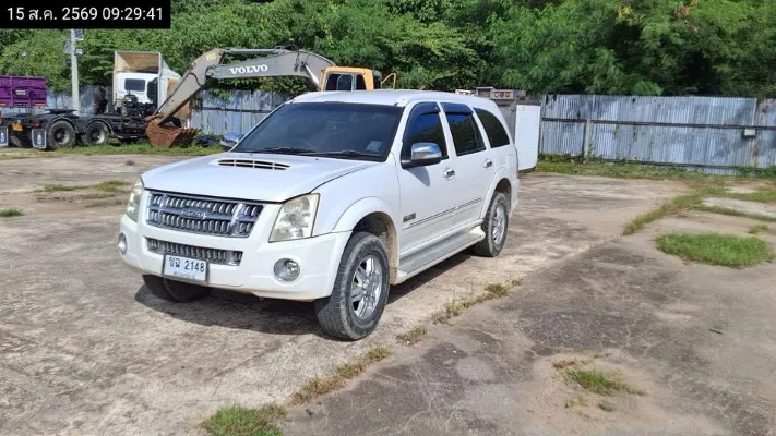 2009 Isuzu MU-7 – 2
