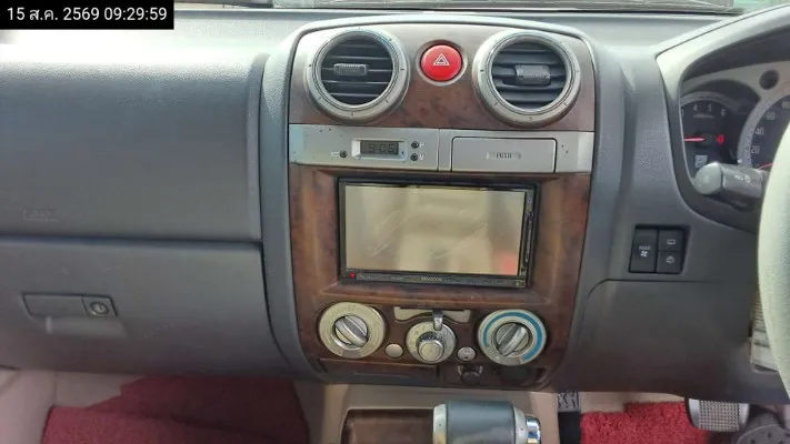 2009 Isuzu MU-7 – 11