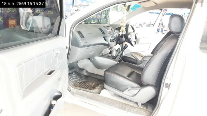 2013 Toyota Hilux Vigo – 12