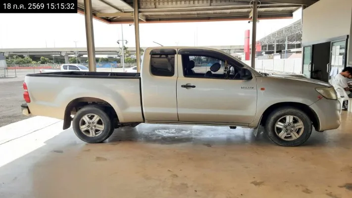 2013 Toyota Hilux Vigo – 8