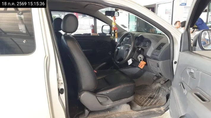 2013 Toyota Hilux Vigo – 11