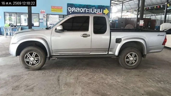 2011 Isuzu D-Max – 8